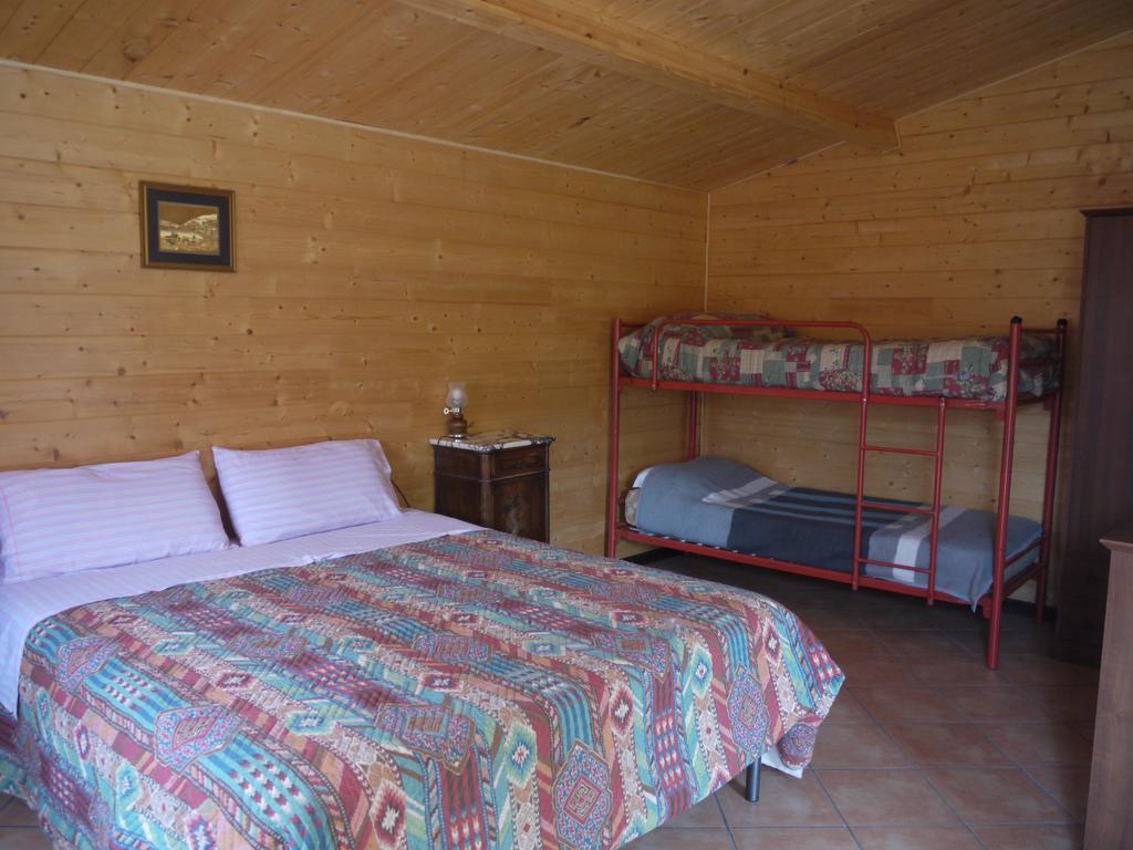 Su Trabi B&B Fluminimaggiore Habitación foto