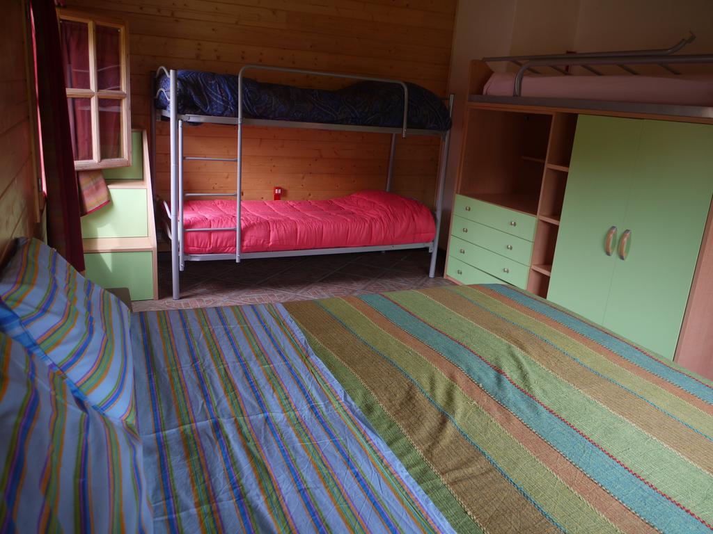 Su Trabi B&B Fluminimaggiore Habitación foto
